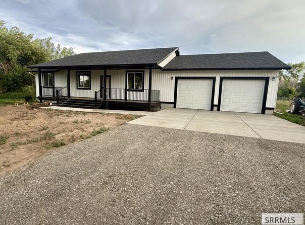 32 E Cedar Street, Parker, ID 83438