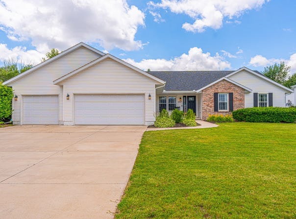 1207 E Ironwood CC Drive, Normal, IL 61761