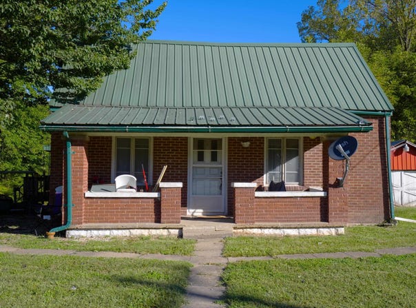 8228 W 200 S Road, Lyons, IN 47443-7040