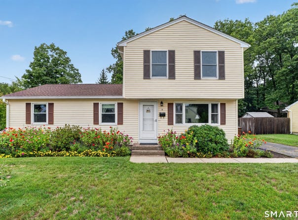 10 Roosevelt Boulevard, Enfield, CT 06082