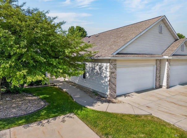 706 Creek Edge Drive, DeForest, WI 53532