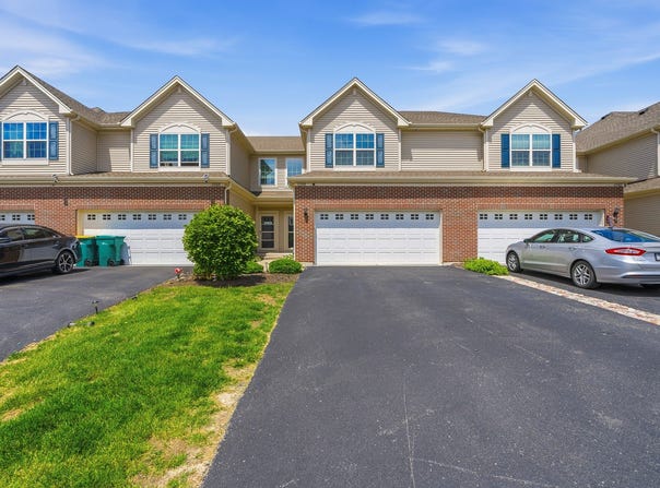 15104 W Quincy Circle, Manhattan, IL 60442