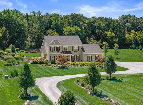 200 Nashotah Rd, Nashotah, WI 53058