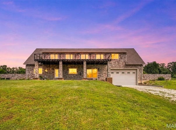 24613 Shady Oak Place, Perry, MO 63462