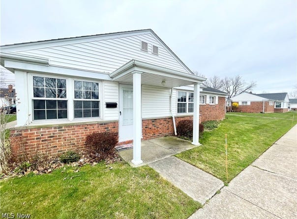 235 E 235th Street, Euclid, OH 44123