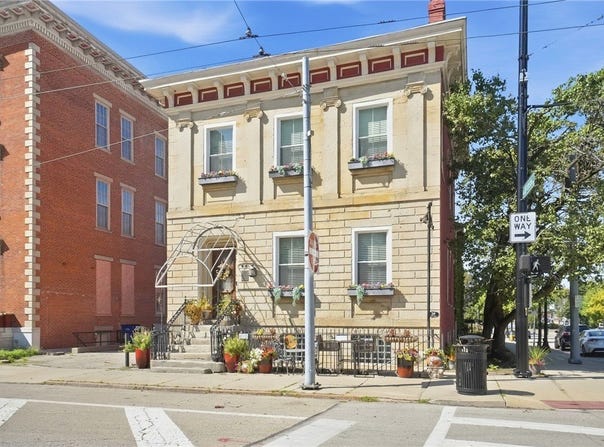 39 E 1st Street, Dayton, OH 45402