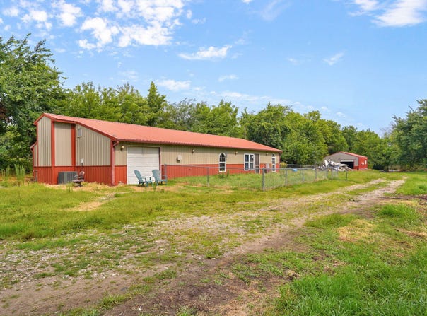5940 Lawrence 1135, Miller, MO 65707