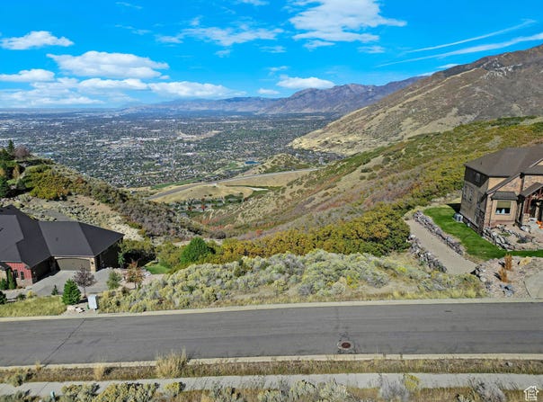 1349 E ELK GLEN Dr N, Draper, UT 84020