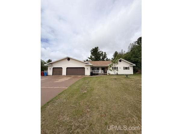 250 Copper Street, Ishpeming, MI 49849