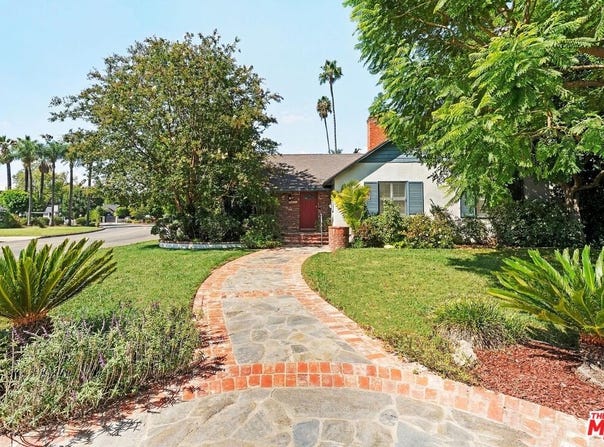 4841 Mammoth Ave, Sherman Oaks, CA 91423