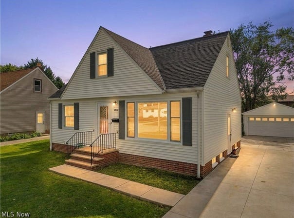 1666 Ridgeview Drive, Wickliffe, OH 44092