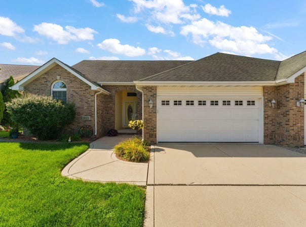 9021 Norris Drive, Hobart, IN 46342