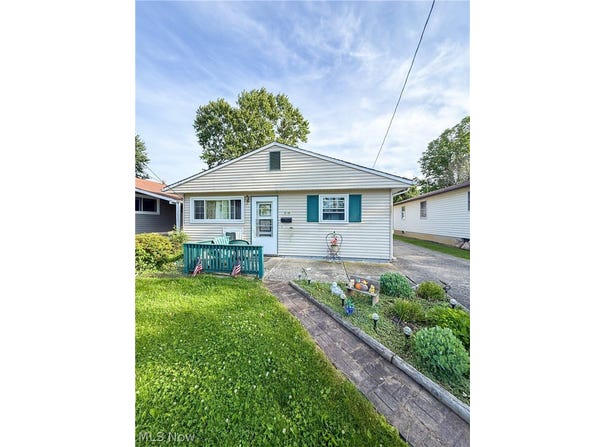 519 Case Avenue, Elyria, OH 44035