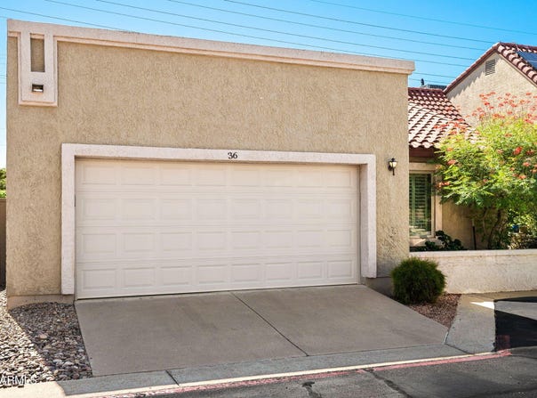 2848 E BROWN Road, Mesa, AZ 85213
