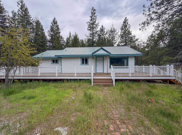 14451 LECLERC Rd N, CUSICK, WA 99119