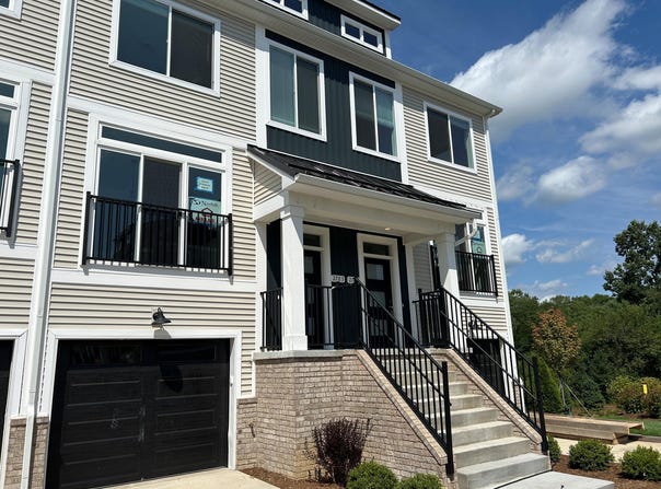 2781 Bristol Rdg Drive, Ann Arbor, MI 48105