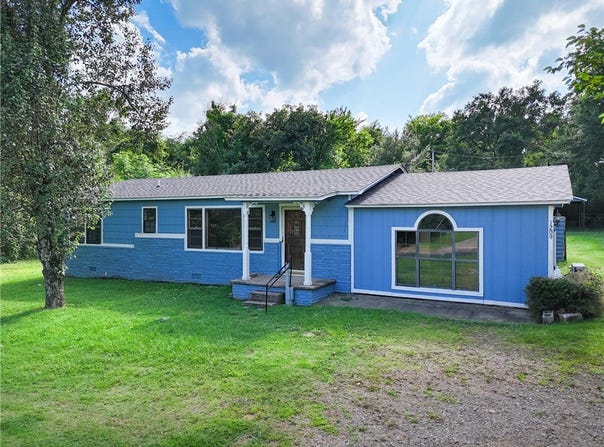 1209 3rd Street, Ozark, AR 72949
