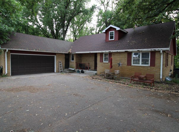 543 5th Avenue NE, Melrose, MN 56352