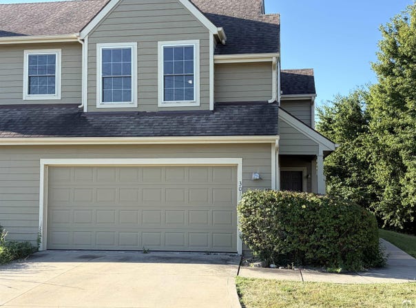 301 Hillside Drive, Baldwin City, KS 66006