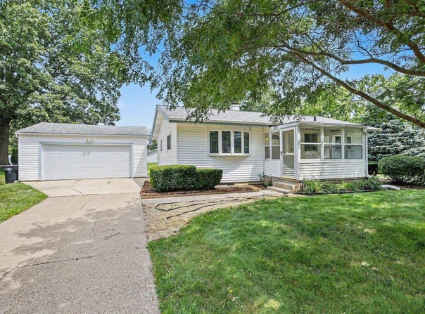 15525 Darden Road, Granger, IN 46530-8567