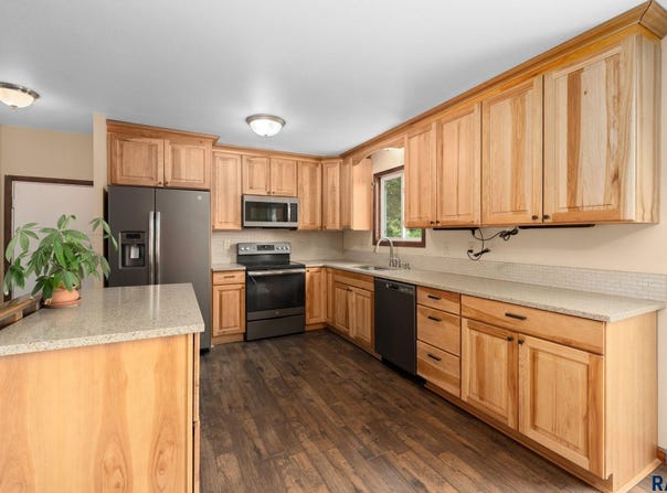 2104 E Tricia Ln, Sioux Falls, SD 57103-0744