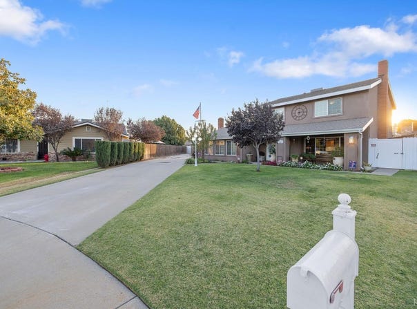 445 Mike Court, Lemoore, CA 93245