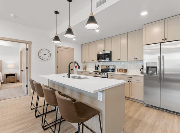 207 N Cliff Side Dr, Hurricane, UT 84737