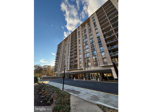 4600 S FOUR MILE RUN Drive S, ARLINGTON, VA 22204