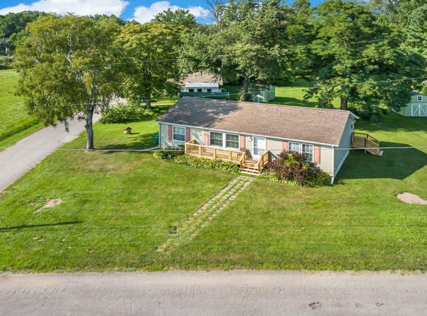 7917 N Blackhawk, Rolling Prairie, IN 46371