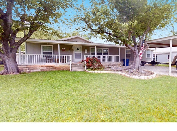 3703 Hartwood Drive, Granbury, TX 76049