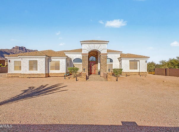 529 S VAL VISTA Road, Apache Junction, AZ 85119