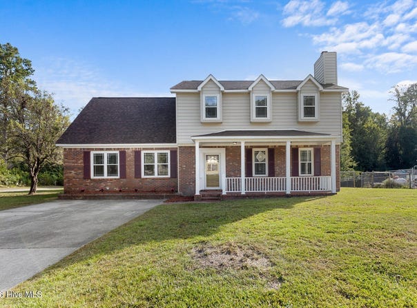 2644 Idlebrook Circle, Midway Park, NC 28544