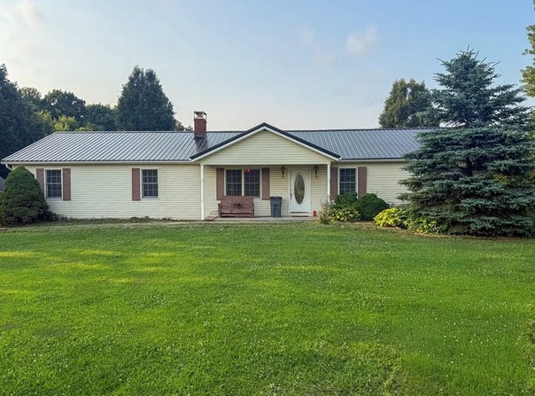412 Lattimer Rd W, Shiloh, OH 44878