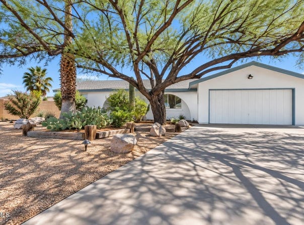 161 W 15TH Avenue, Apache Junction, AZ 85120