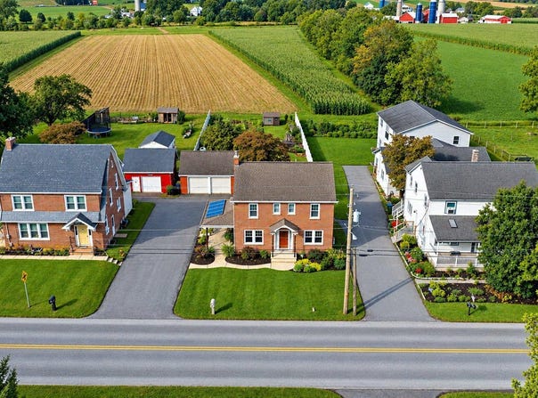 92 N RONKS Road, RONKS, PA 17572