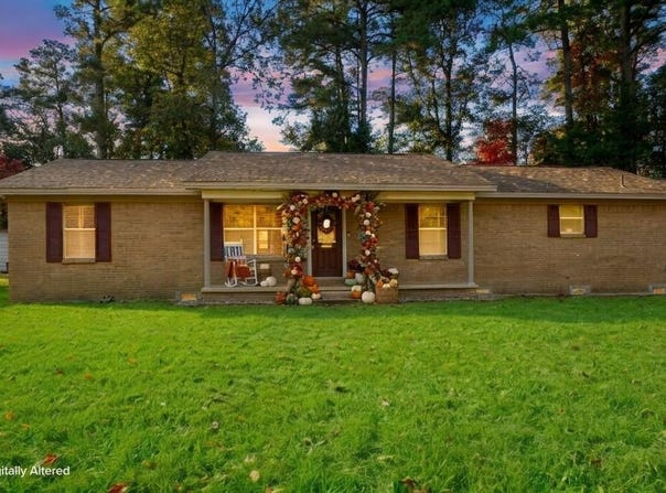 1307 Wildbriar Drive, Lufkin, TX 75904
