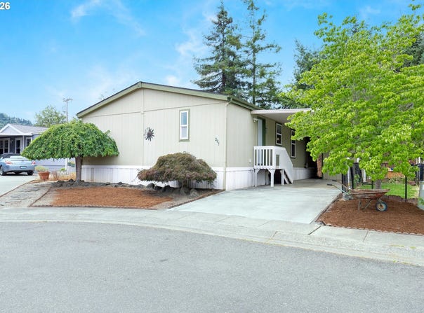 205 TWIN OAKS Loop, Winston, OR 97496