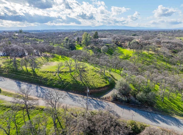 21300 Meadowgate Drive, Red Bluff, CA 96080