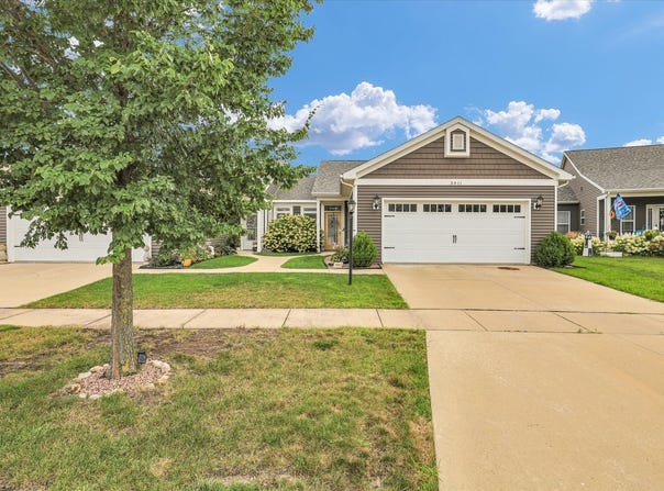 3011 E Stillwater Landing, Urbana, IL 61802