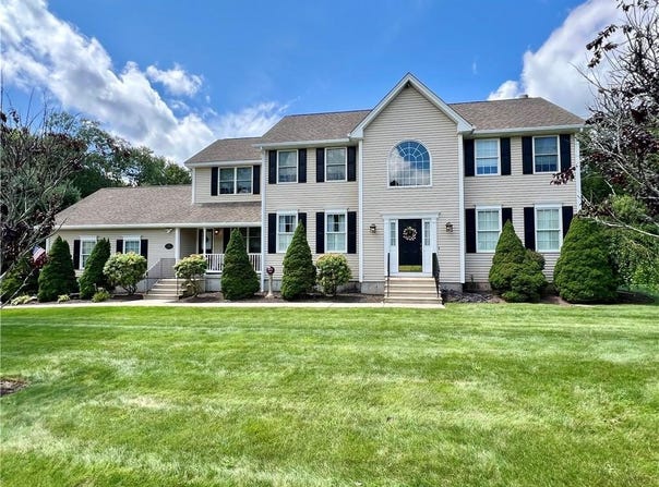 35 E Lantern Road, Smithfield, RI 02917