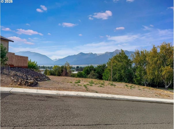 NE Claire St, Enterprise, OR 97828