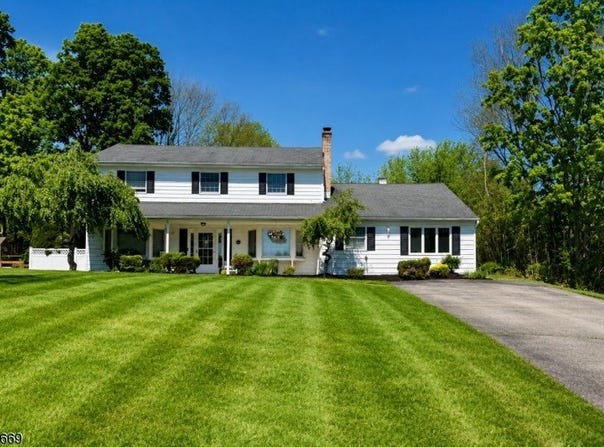 25 Carol Dr, Vernon Twp., NJ 07418-1504