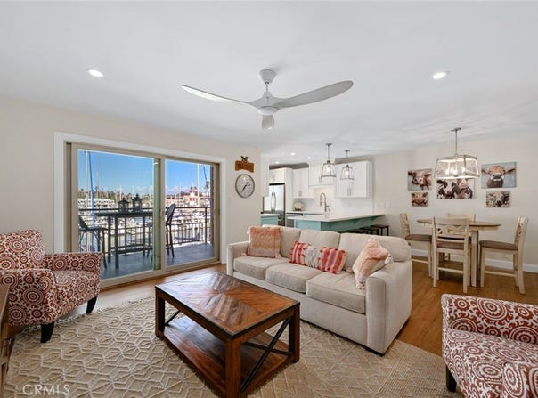 1202 N Pacific Street, Oceanside, CA 92054