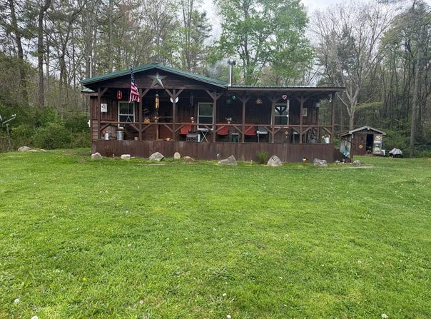711 BLUE JAY SIX RD, COOL RIDGE, WV 25825