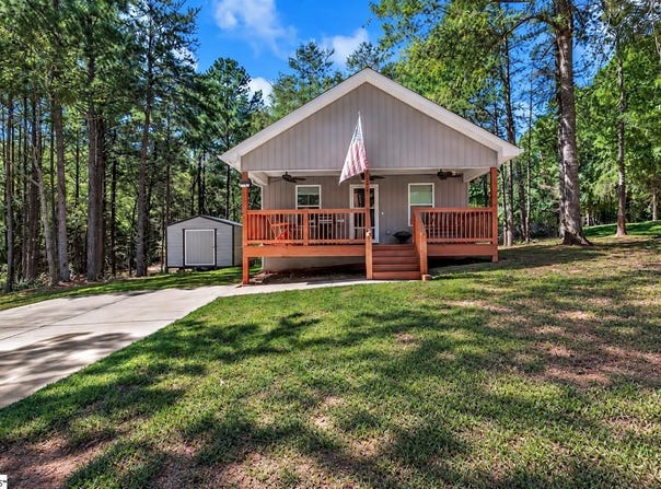 209 Crystal Lane, Walhalla, SC 29691