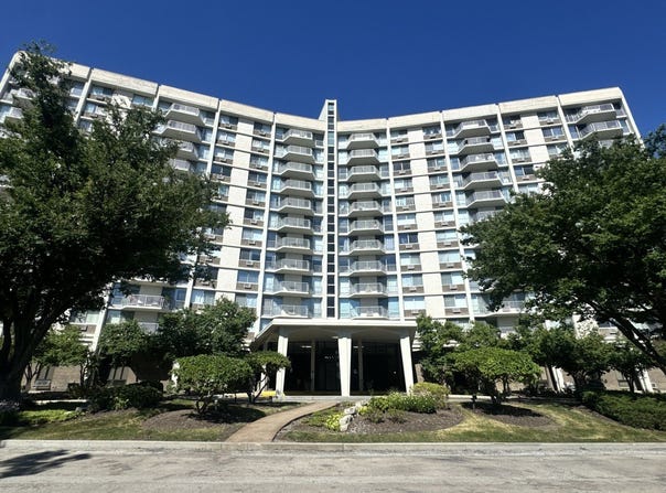 20 N Tower Road, Oak Brook, IL 60523