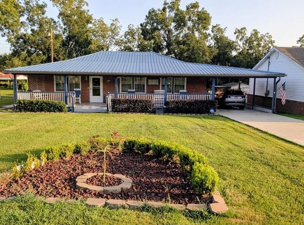 415 Bryant St., BRUNDIDGE, AL 36010