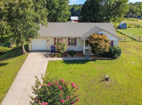 465 W Coleman Road, Science Hill, KY 42553
