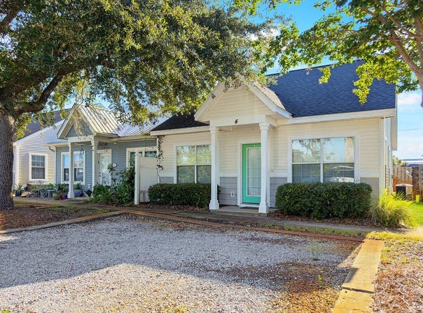 1004 15th St, Mexico Beach, FL 32456