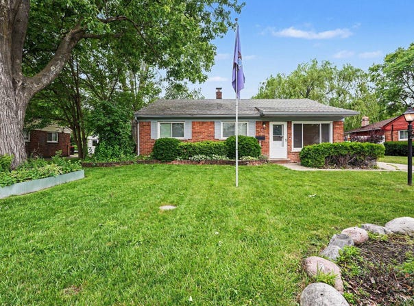 28083 Stuart Avenue, Southfield, MI 48076
